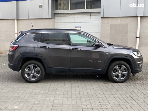 Jeep Compass 2017 серый - фото 5