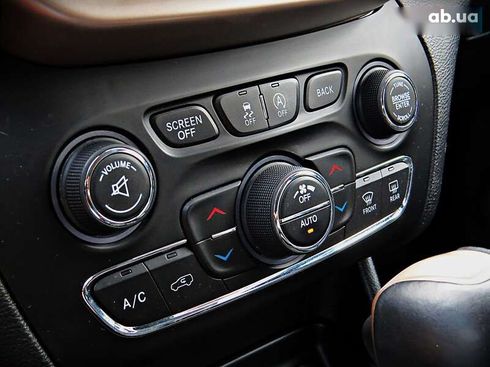 Jeep Cherokee 2017 - фото 16