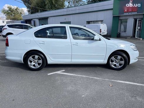 Skoda Octavia 2010 - фото 4