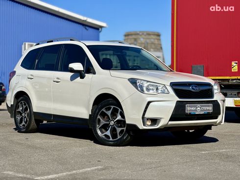 Subaru Forester 2014 белый - фото 3