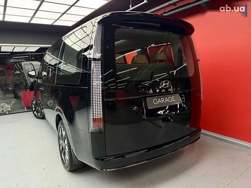 Hyundai Staria 2025 - фото 23