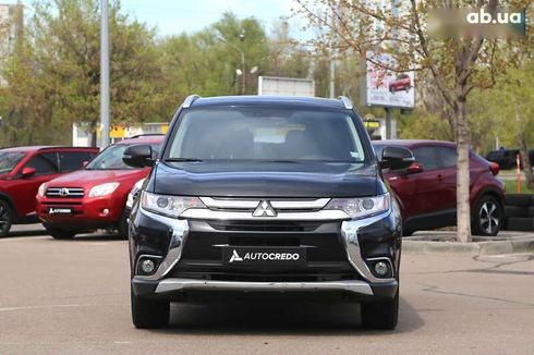 Mitsubishi Outlander 2017 - фото 2