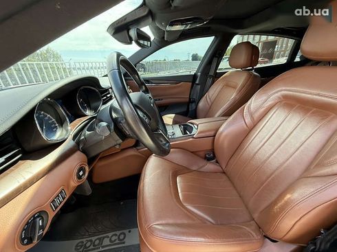 Maserati Quattroporte 2017 - фото 19