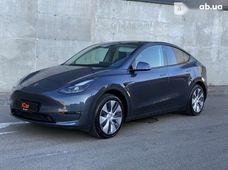 Продаж вживаних Tesla Model Y 2023 року - купити на Автобазарі