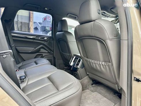 Porsche Cayenne 2015 - фото 29