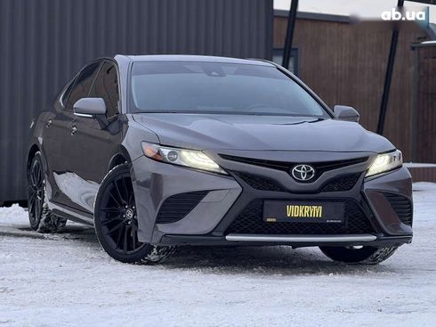 Toyota Camry 2022 - фото 6