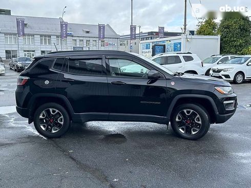 Jeep Compass 2017 - фото 4