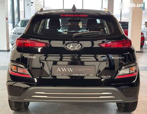 Hyundai Kona Electric 2021 - фото 16