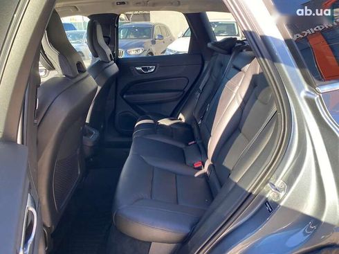 Volvo XC60 2019 - фото 18
