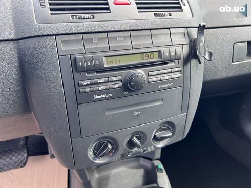 Skoda Fabia 2004 - фото 8
