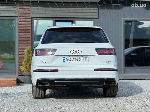 Audi Q7 2017 - фото 12
