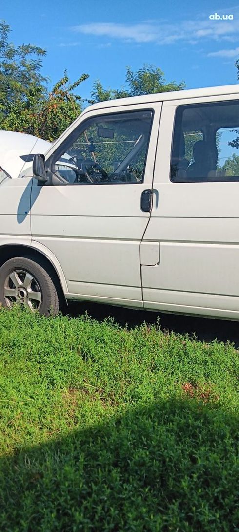 Volkswagen Transporter 2001 белый - фото 10