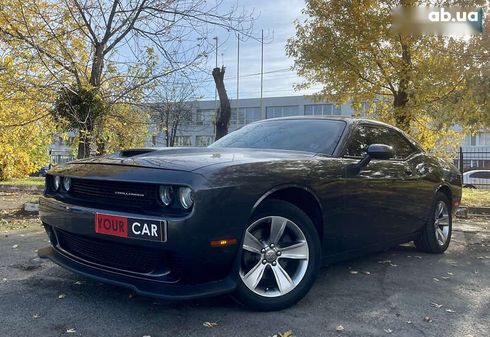 Dodge Challenger 2020 - фото 2