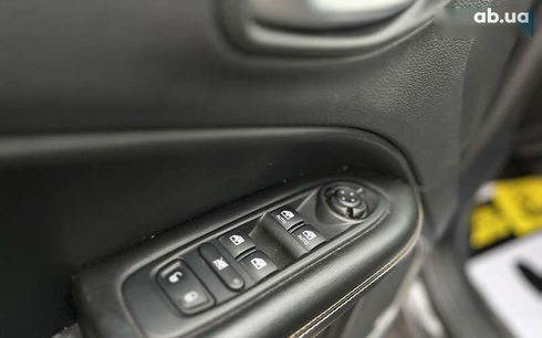 Jeep Compass 2017 - фото 10