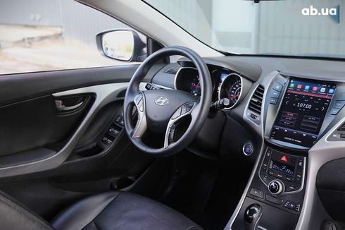 Hyundai Elantra 2013 - фото 13