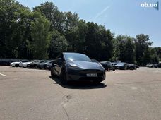 Продаж вживаних Tesla Model Y 2024 року в Києві - купити на Автобазарі