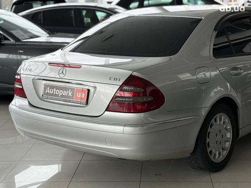 Mercedes-Benz E-Класс 2004 серый - фото 8