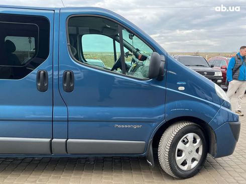 Renault Trafic 2010 синий - фото 6