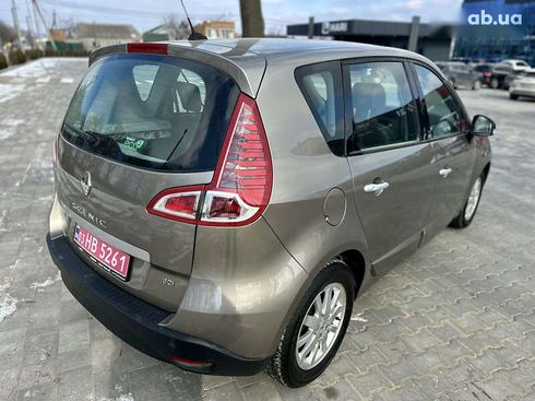 Renault Scenic 2011 - фото 14