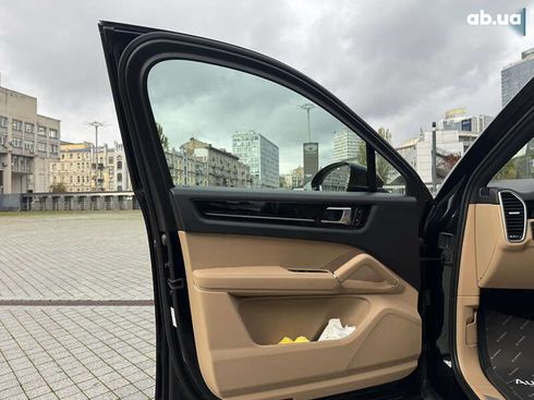 Porsche Cayenne 2021 - фото 12