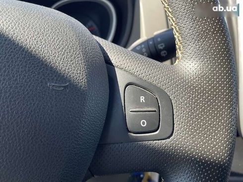 Renault Trafic 2019 - фото 24