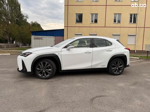 Lexus UX 2018 белый - фото 2