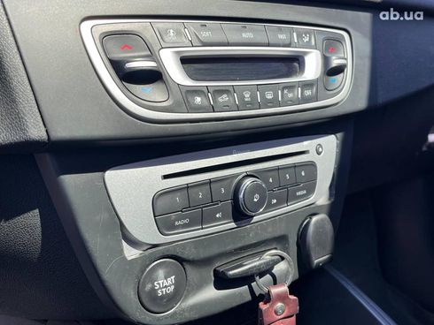 Renault Megane 2014 белый - фото 43