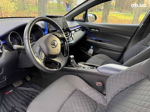Toyota C-HR 2021 черный - фото 12