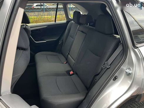 Toyota RAV4 2021 - фото 13