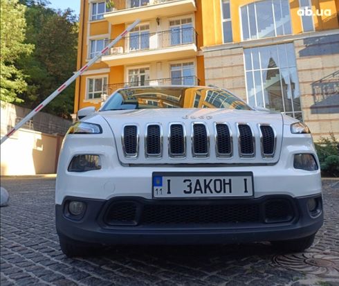 Jeep Cherokee 2015 белый - фото 14