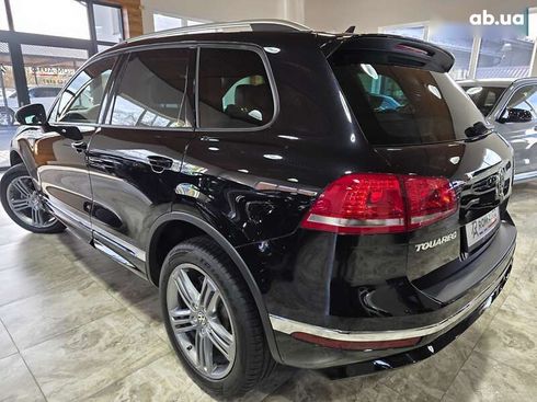 Volkswagen Touareg 2017 - фото 25