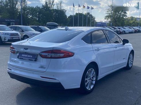 Ford Fusion 2019 - фото 7