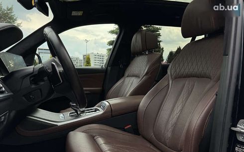 BMW X7 2021 - фото 18