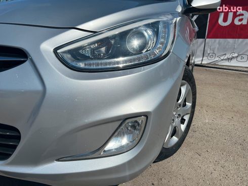 Hyundai Accent 2013 серый - фото 9