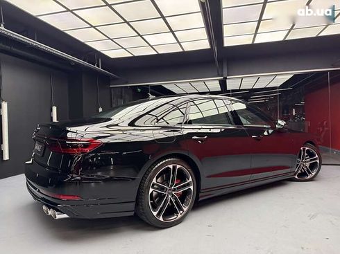 Audi S8 2024 - фото 20