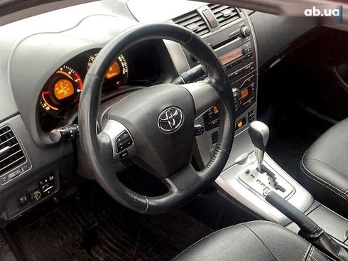 Toyota Corolla 2010 - фото 25