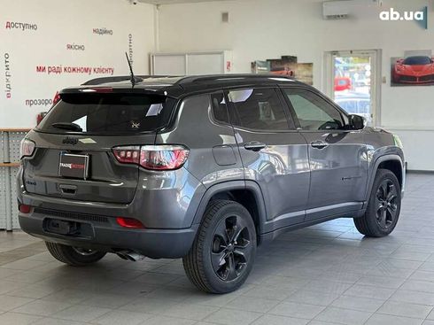 Jeep Compass 2018 - фото 10