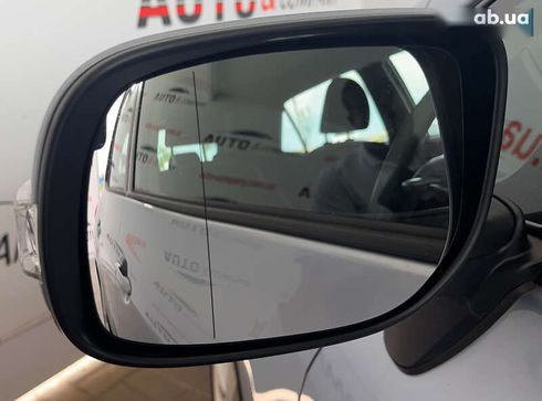 Toyota Auris 2012 - фото 21