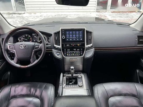 Toyota Land Cruiser 2016 - фото 12