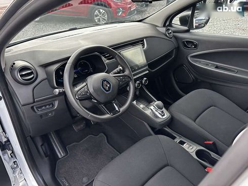 Renault Zoe 2020 - фото 17