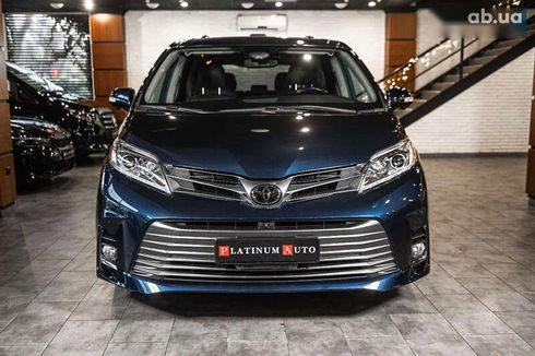 Toyota Sienna 2018 - фото 14