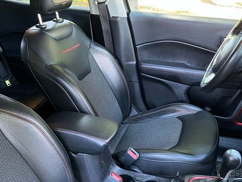 Jeep Compass 2018 серый - фото 20