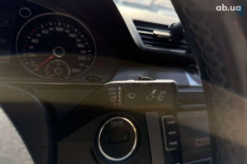 Volkswagen Passat 2012 - фото 22