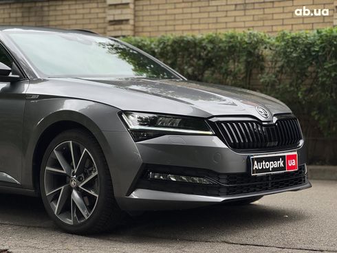 Skoda Superb 2022 серый - фото 7