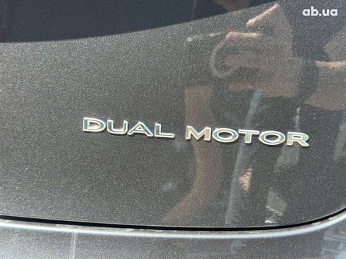 Tesla Model 3 2024 серый - фото 11