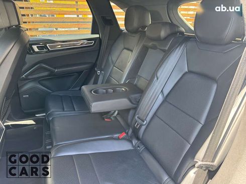 Porsche Cayenne 2018 - фото 26