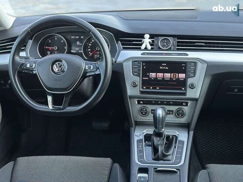 Volkswagen Passat 2015 - фото 25