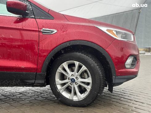 Ford Escape 2019 красный - фото 14