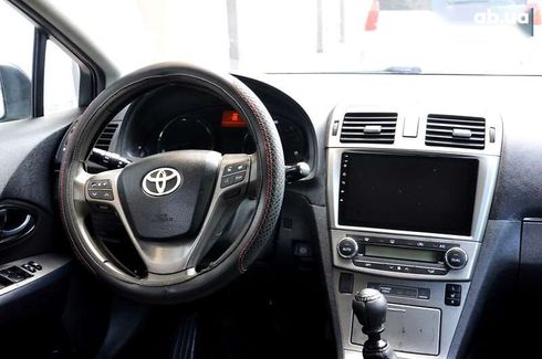 Toyota Avensis 2011 - фото 29
