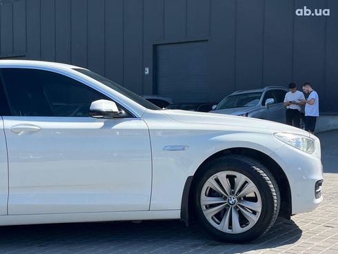 BMW 5 серия 2013 белый - фото 6
